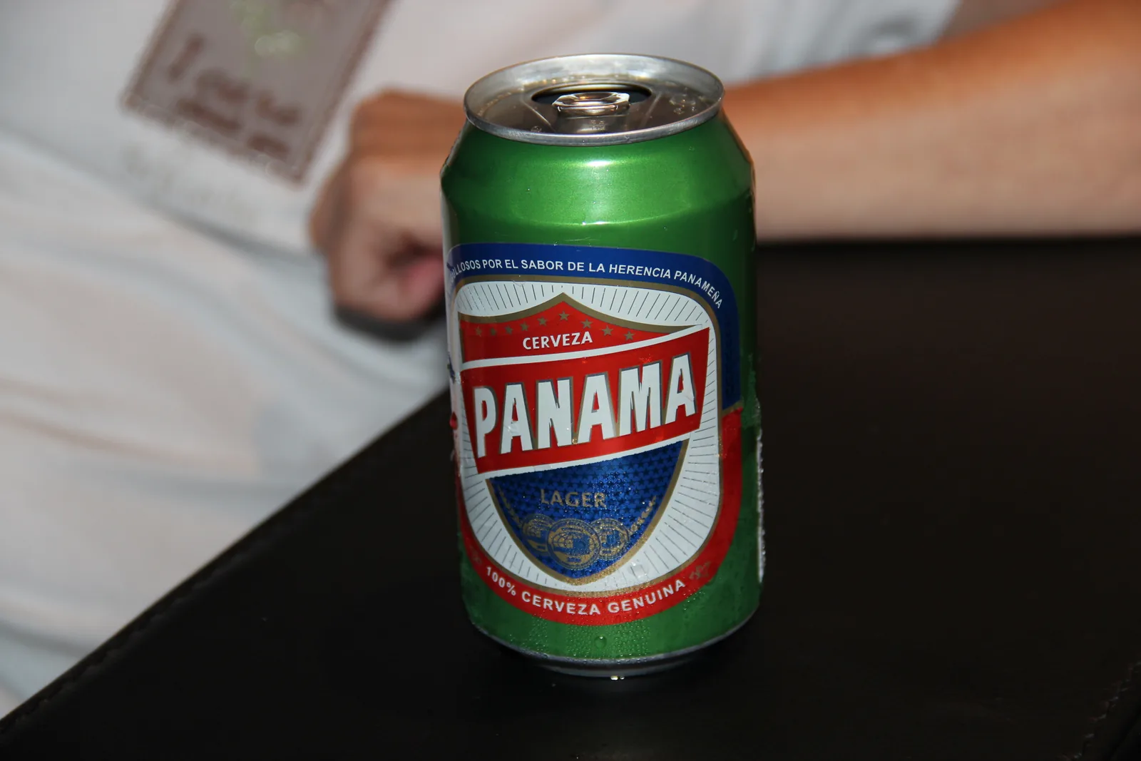 Cerveza Panamá é a cerveja mais popular e icônica do Panamá, produzida pela Cervecería Panamá desde 1908 na Cidade do Panamá. Trata-se de uma lager clara e refrescante, com baixa graduação alcoólica (5%), características típicas de cervejas de clima tropical, com amargor moderado e perfil limpo. É considerada uma cerveja de fácil beber, muito apreciada na América Central e um símbolo da tradição cervejeira panamenha. Nota no Untappd: 3.2/5.